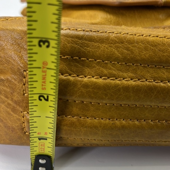 BCBG Maxazria GOLDEN distressed mustard tan butter leather 3 in 1 purse bag - Picture 6 of 9